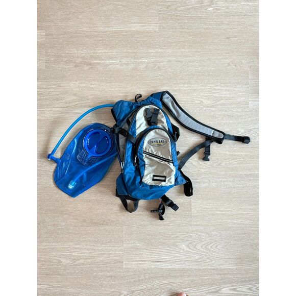 Camelbak Mini Mule Hydration Backpack 1.5L Light Gray - Picture 1 of 1